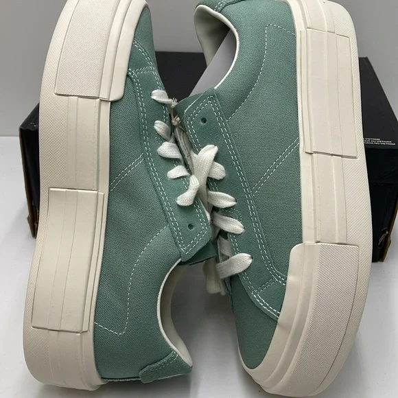 Converse Men’s CTAS CRUISE OXHERBY/EGRET/WHITE A09842C Platforms Sneakers